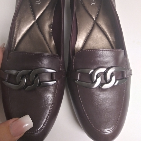 Easy Spirit NWOT loafers w Bonus wrap/ scarf! - Picture 15 of 16